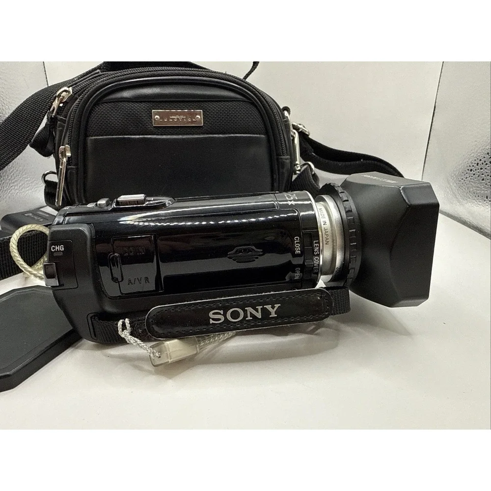 Sony Handycam HDR-CX150 HD 3.1MP Digital Video Camcorder Teste w/Batt Case